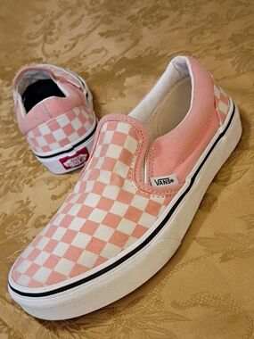 VANS Pink & White Checkerboard Slip-On Sneakers Junior's 4.0